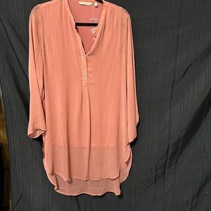 Soft Surroundings Peach color hi low top /‎ Size M / V-6